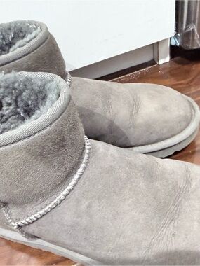 UGG Short Suede Boots in Light Gray